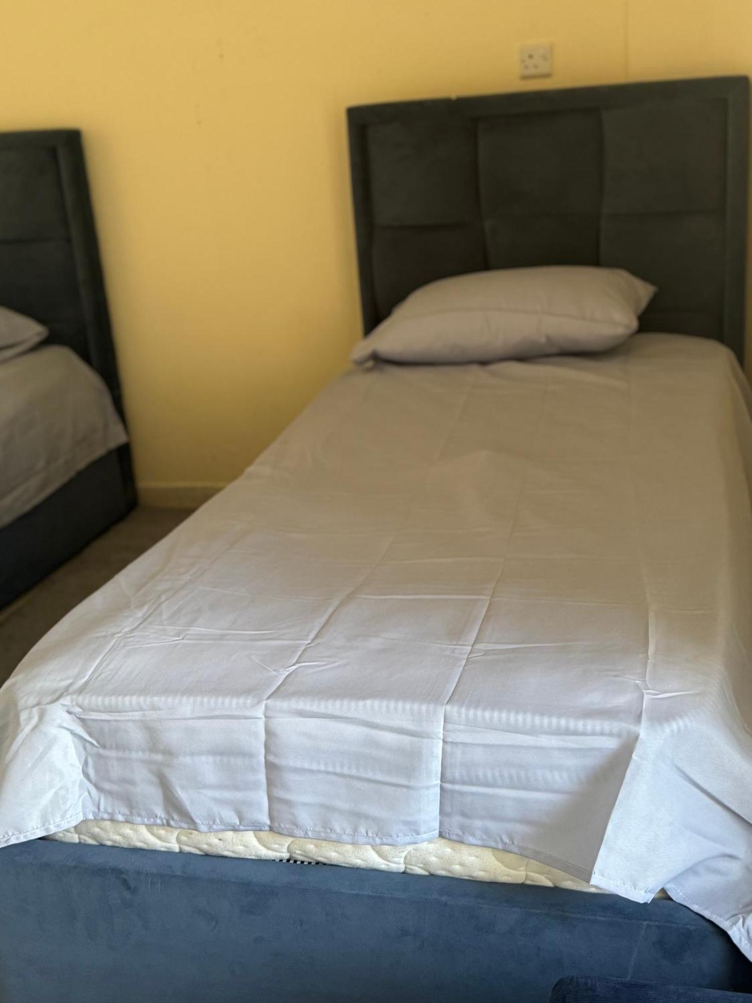 Provis Apartment Sharjah Luaran gambar